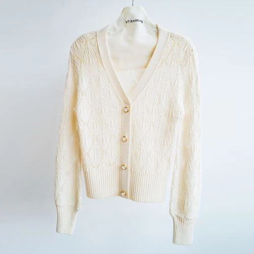 Cardigan in lana leggera