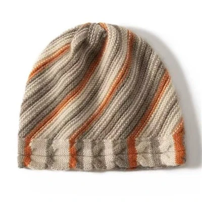 Cappello in lana foderato in pile