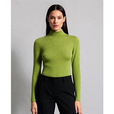 Dolcevita in maglia di design da donna a coste