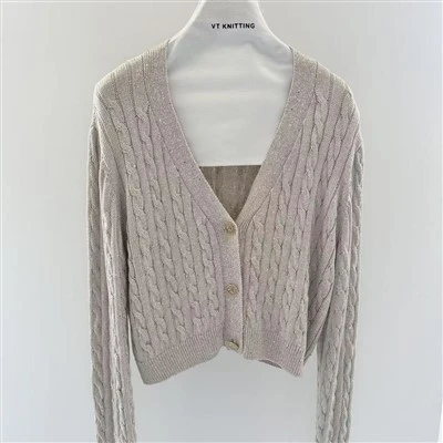 Top designer femminile in stile semplice