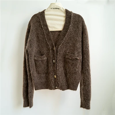 Maglione in maglia soffice con scollo a V