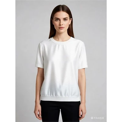 Maglione basic in maglia morbida da donna