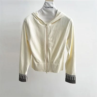 Lana di cardigan all'aperto per le donne