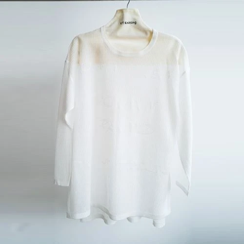 Maglione in maglia di lana bianca